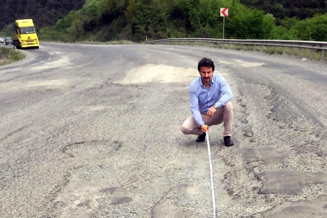 Kdz. Ereğli Organize Sanayi Yolu, Dökülüyor!...