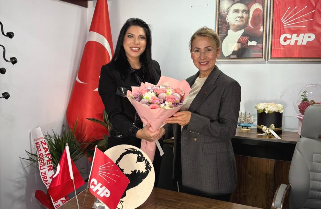 Safiye Karaarslan, ‘Benim İçin CHP, İlçe Başkanım ve Örgütüm Önemli’
