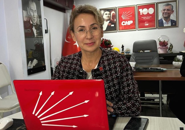 Kadın ilçe başkanı olarak, kadınların güçlenmesi için mücadeleye devam...