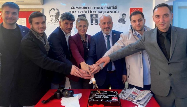 Kdz. Ereğli CHP'den, Gazetecilere Pastalı Kutlama ve Eylem Çağrısı....
