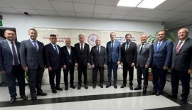 İMEAK Deniz Ticaret Odasından Ulaştırma ve Altyapı Bakanlığına Ziyaret